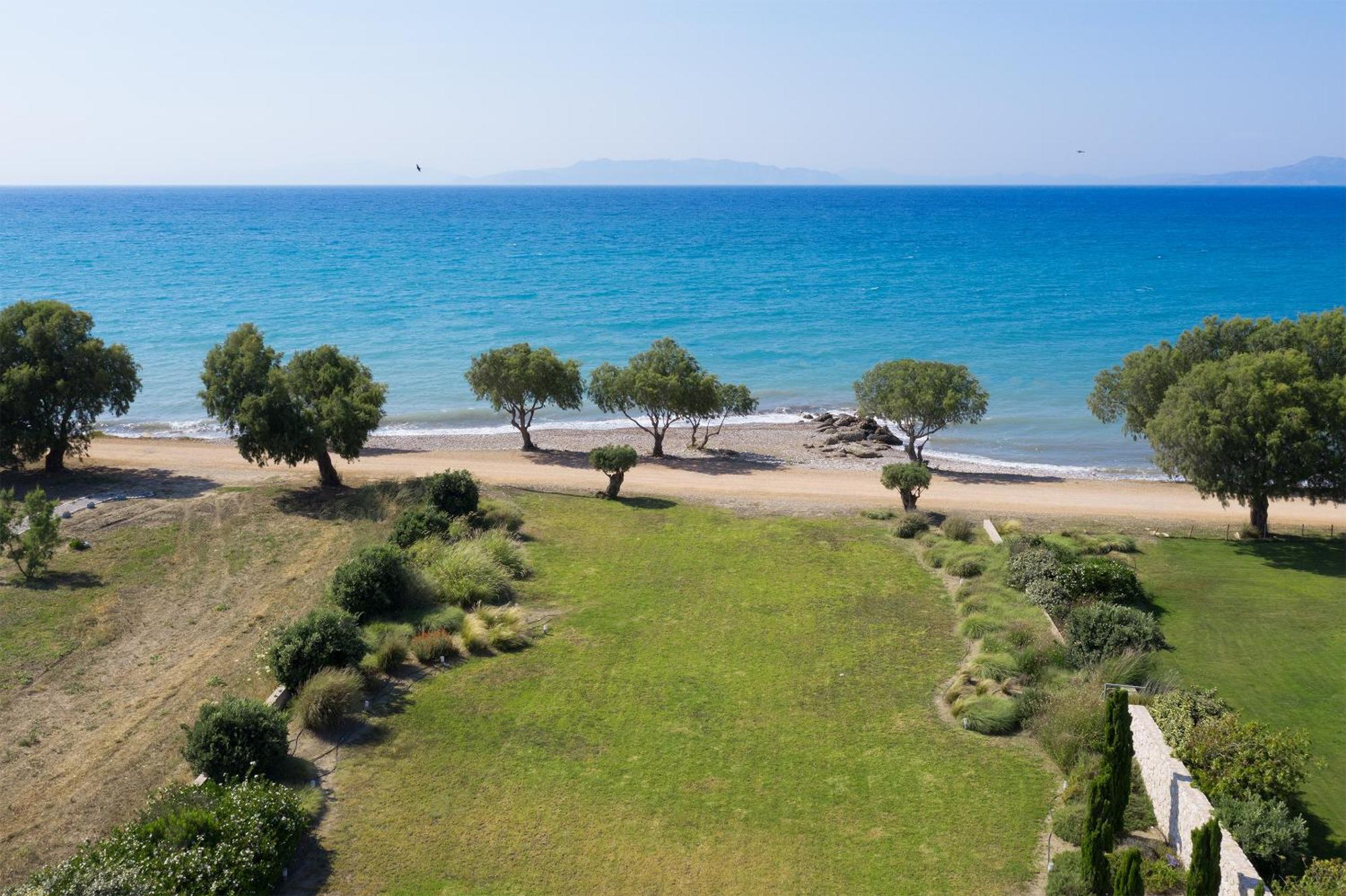 Renee Front Executive Luxury Villa Soroni
