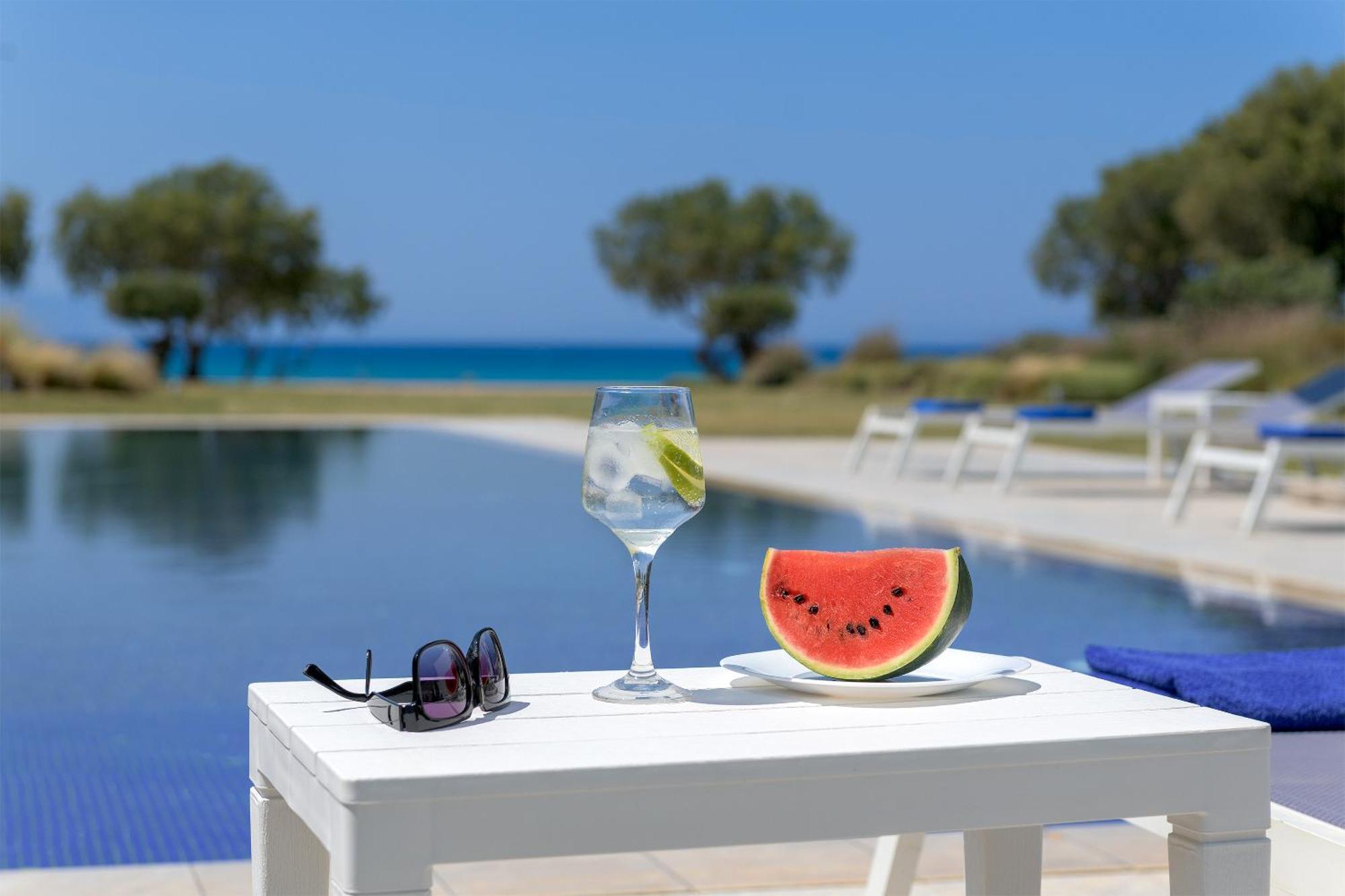 Renee Front Executive Luxury Villa Soroni